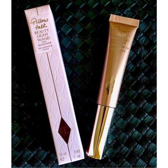 CHARLOTTE TILBURY - NWT - Beauty Light Wand Easy Highlighter in “Pillow Talk” - Picture 7 of 14